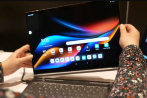 Lenovo combina un portátil Windows con un tablet Android en el ThinkBook Plus