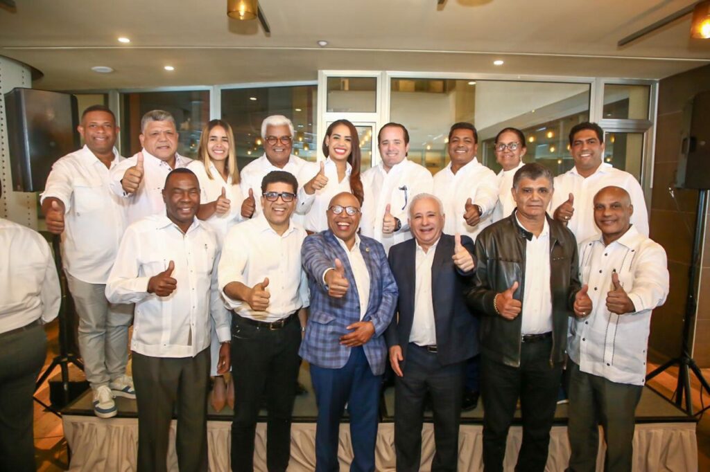 PRM se reúne con los 14 alcaldes electos del Gran Santo Domingo