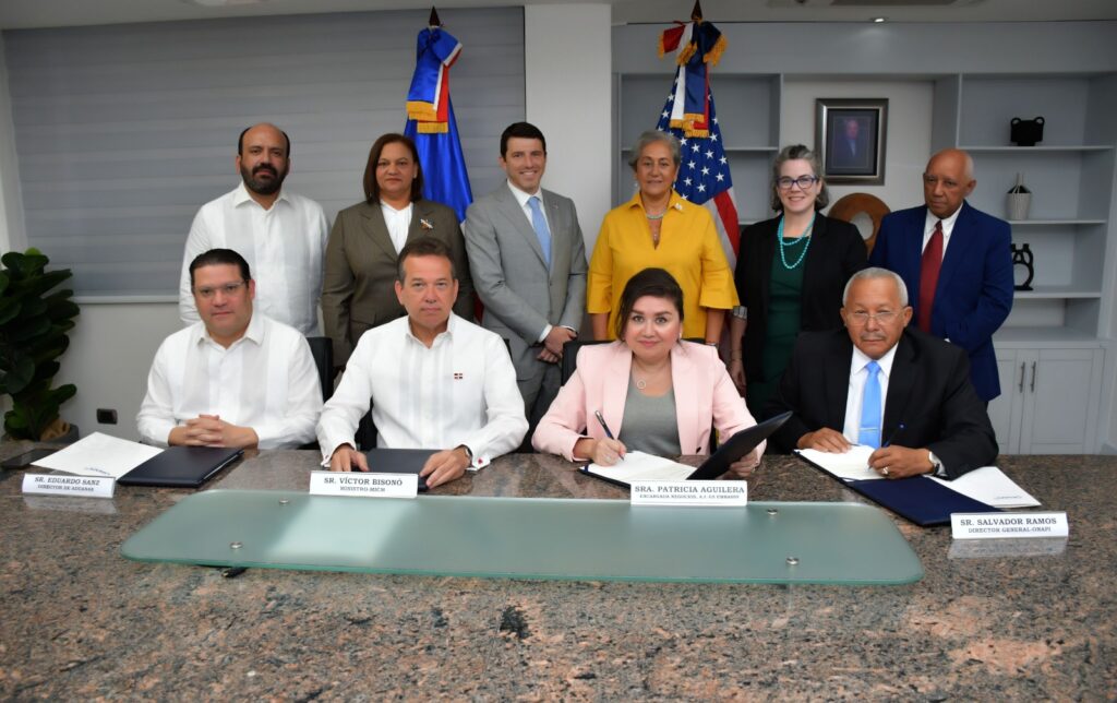 Onapi firma acuerdo con oficina de Patentes de Estados Unidos