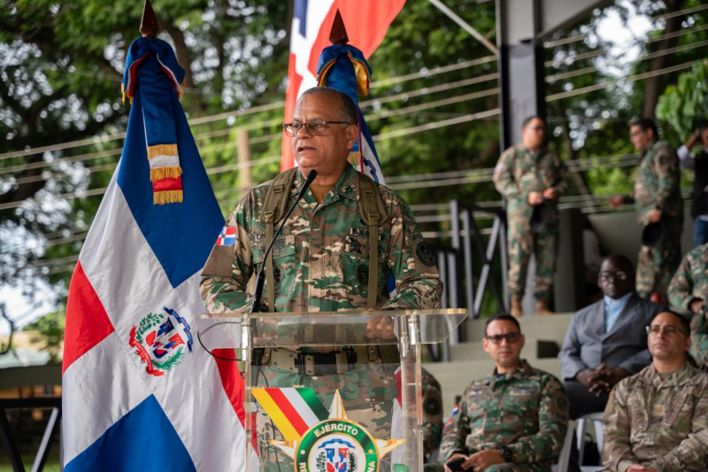 Ceremonia de graduación de 1,400 Soldados del Ejército de República Dominicana