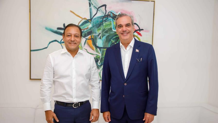 Presidente Luis Abinader se reúne con Abel Martínez