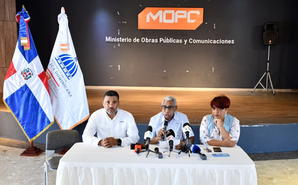 MOPC reitera es manipulación maliciosa distribución de foto del paso a desnivel de la 27 de Febrero