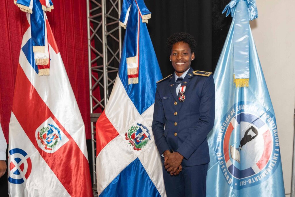 Marileidy Paulino fue ascendida a primer teniente de la Fuerza Aérea