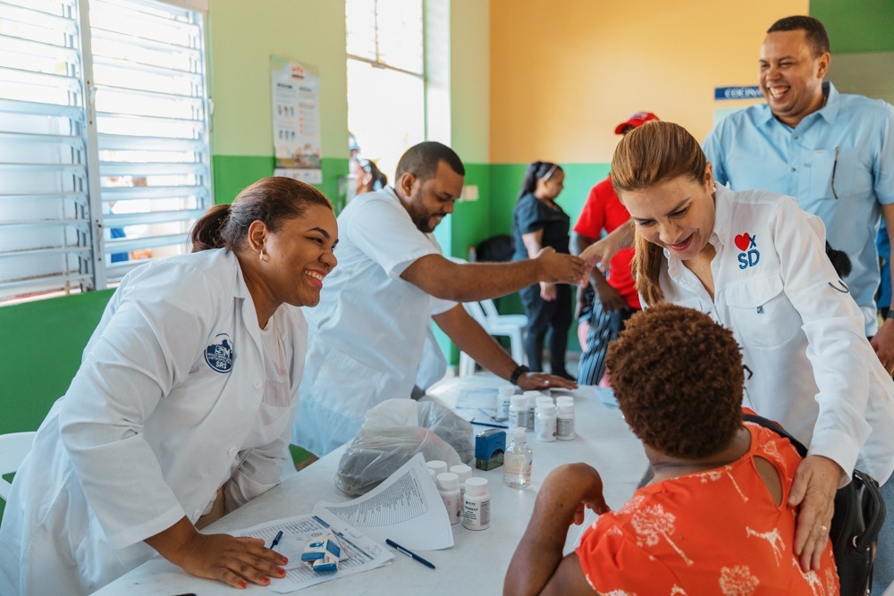 Alcaldía del Distrito Nacional realiza operativo médico y social en Arroyo Manzano