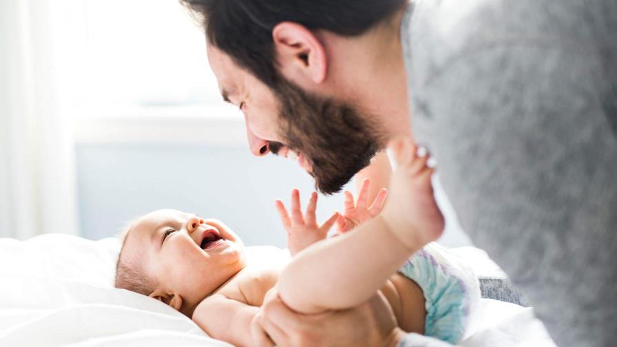 Reforma al Código Laboral aumentará dos días a la licencia por paternidad