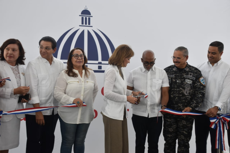 Raquel Peña inaugura destacamento en el Ensache Luperon en Santo Domingo para fortalecer la seguridad