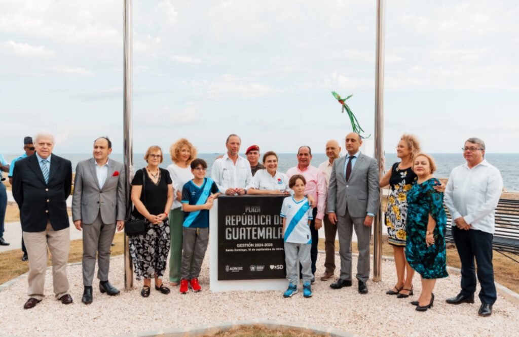 Alcaldía del Distrito Nacional y Embajada de Guatemala inauguran la Plaza República de Guatemala