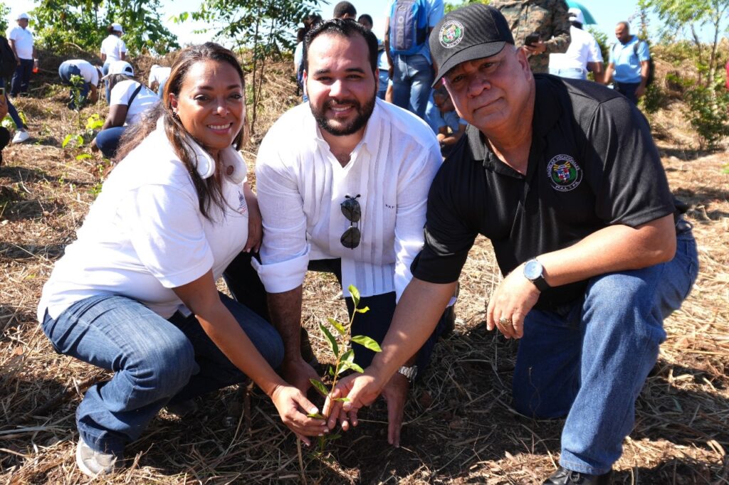 La DIGEV encabeza Jornada de Siembra de Árboles en el Mes de la Reforestación