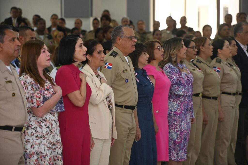 Primera Dama Raquel  Arbaje participa en conferencias preventivas del Cáncer de Mama en el MIDE