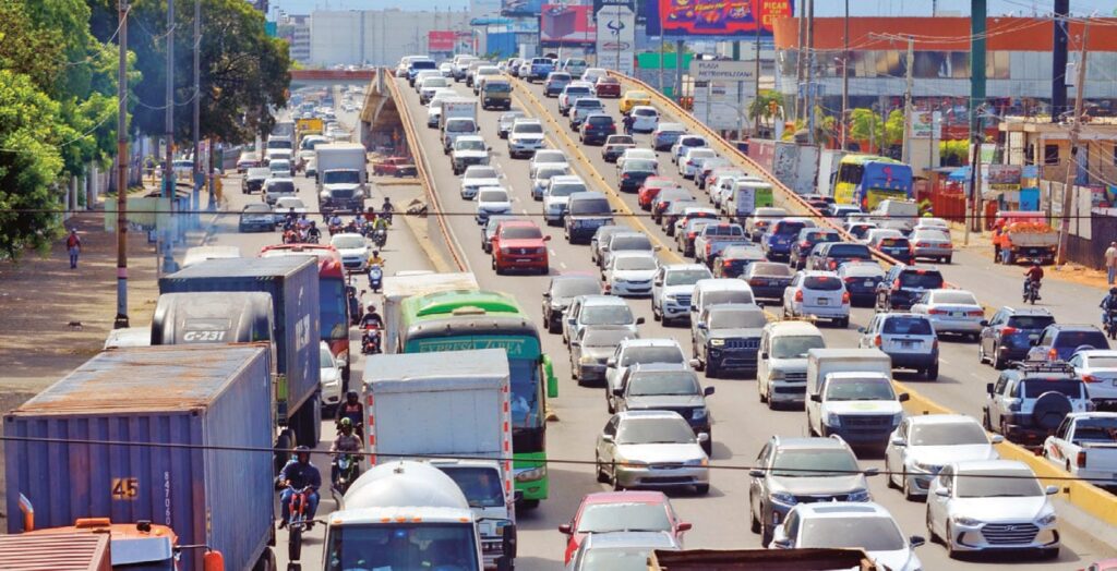 Intrant recomienda usar Metro, teleférico y Omsa para evitar tapones por el Viernes Negro