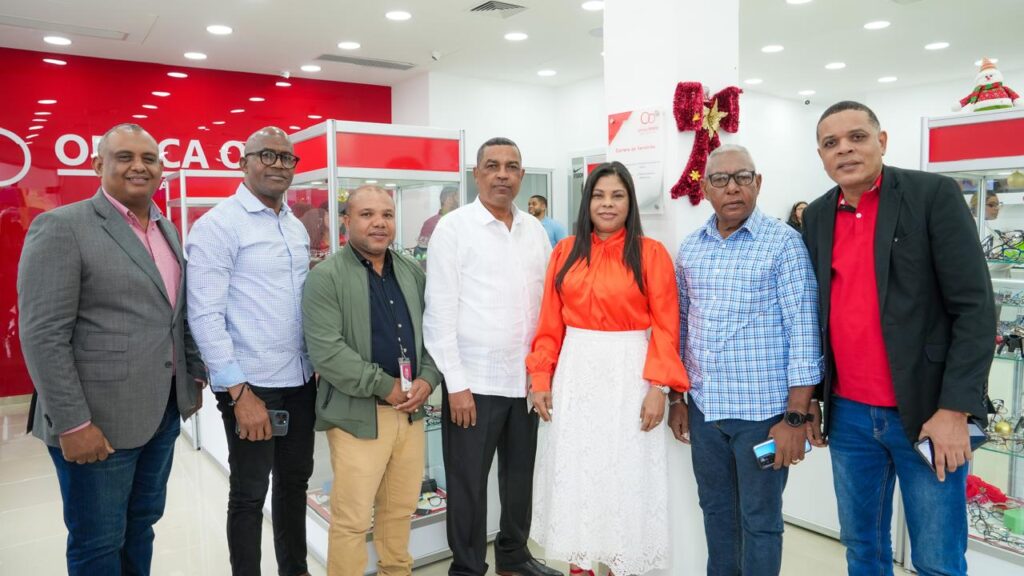 Óptica Oviedo inaugura nueva sucursal en Barahona