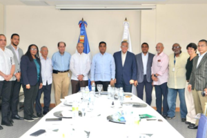 Miderec garantiza apoyo a atletas para lograr alto nivel en Centroamericanos y del Caribe 2026