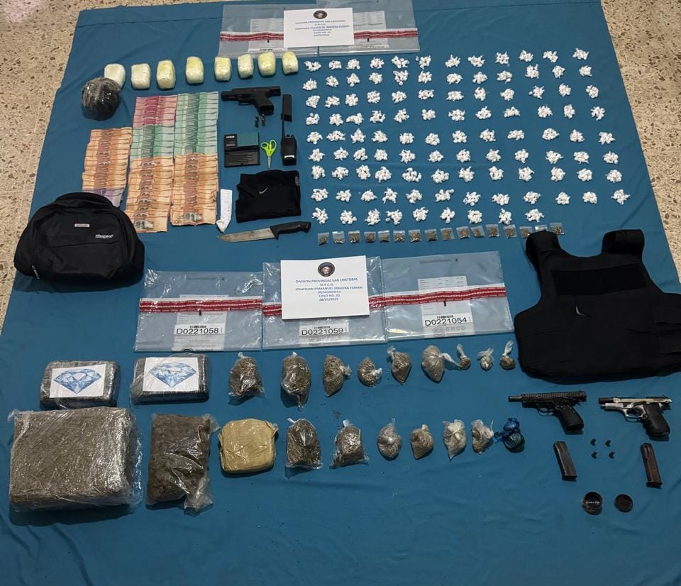 DNCD captura a “moronta” sucesor de kiko la quema en cambita ; Le confiscan drogas y tres pistolas