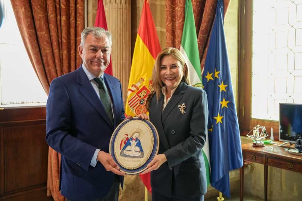 Alcalde de Sevilla considera un orgullo concretar hermanamiento con Santo Domingo