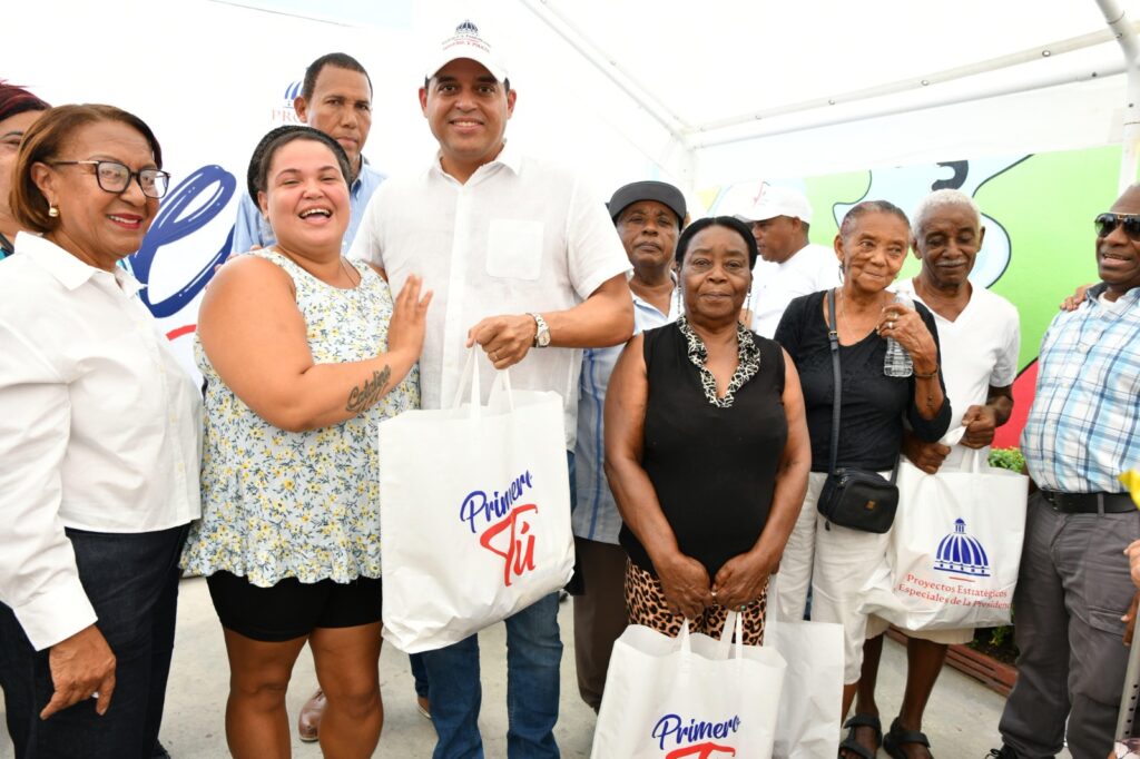 Más de 5,000 personas reciben apoyo integral del Gobierno dominicano coordinado por Interior y Policía en el sector capotillo