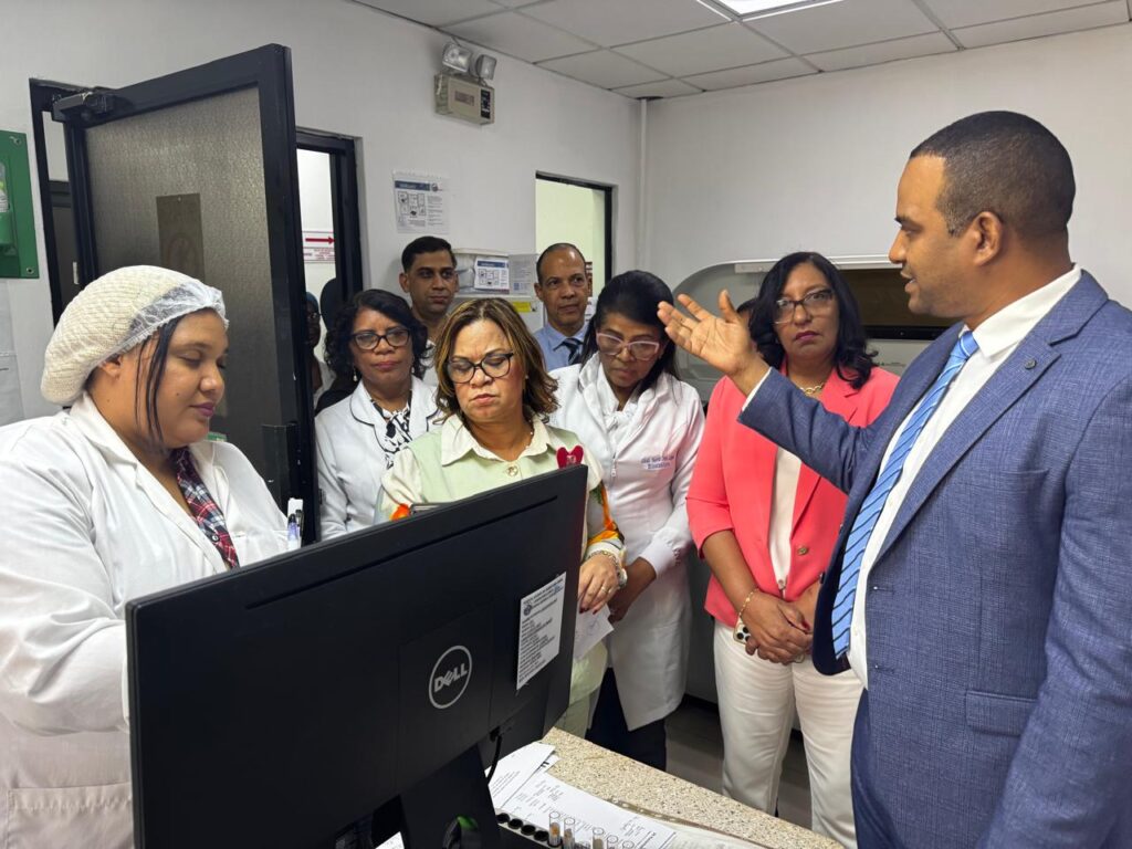 Hospital Robert Reid Cabral presenta sistema digital para resultados de laboratorio