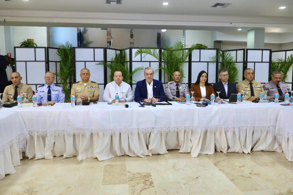 Presidente Abinader encabeza reunión de seguimiento al Plan de Seguridad Ciudadana