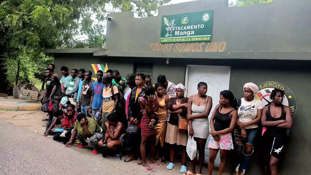 Ejército detiene a más de 30 haitianos en condición migratoria irregular