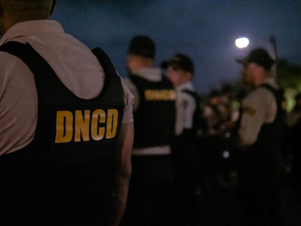 Autoridades incautan más de 6,000 gramos de distintas drogas y arrestan 11 personas  en el sector capotillo