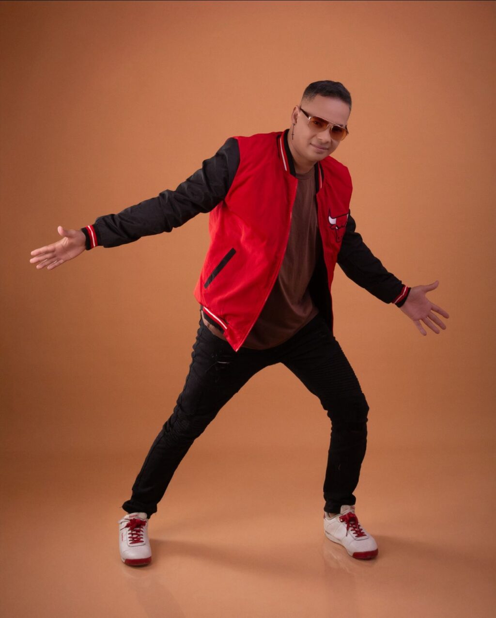 Max Polanco: La nueva voz que refresca la bachata y el merengue con sabor al Caribe