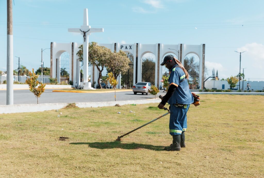 Alcaldía del DN refuerza reacondicionamiento de los principales cementerios previo al Día de los Padres