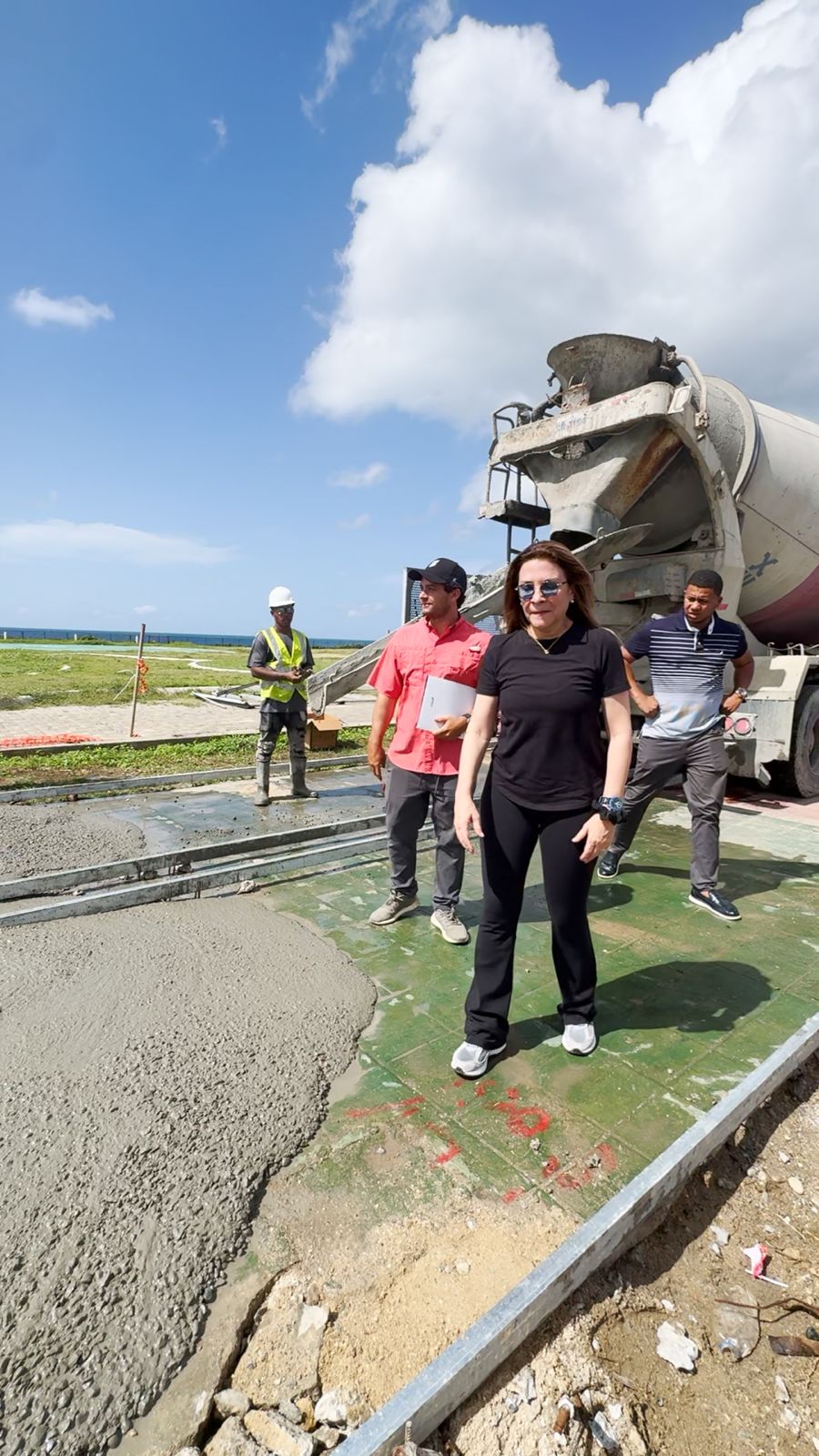 Carolina supervisa trabajos del Malecón Deportivo Santo Domingo