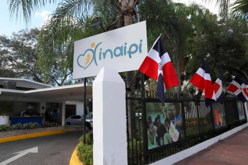 Ponen en marcha operación contra estructura que daba sobornos para tener contratos de Senasa, Inaipi y las Edes