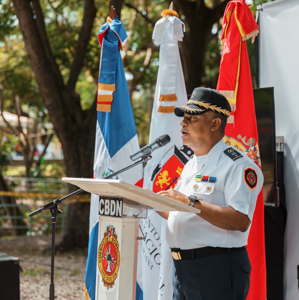 “Bomberos en Familia 2025” tendrá manguerazo, charlas y condecoraciones este miércoles