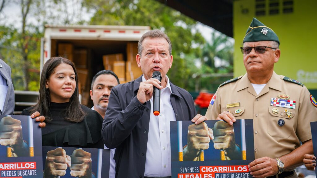 MICM y aliados refuerzan lucha contra el ilícito con campaña: “Si vendes cigarrillos ilegales, puedes buscarte un lío feo”