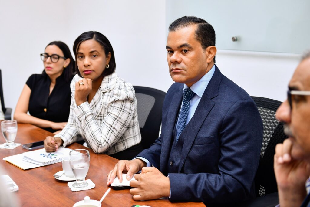 DIDA denuncia que las ARS no cumplen con normas que la mandan a comprar medicamentos en Dirección de Alto Costo para que salgan más baratos a los afiliados