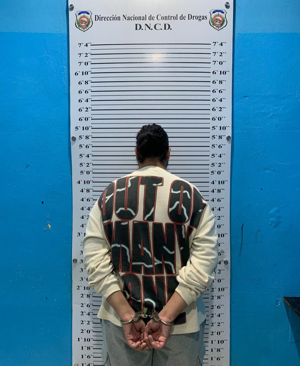Capturan hombre vinculan al decomiso de 118 paquetes de marihuana en el aeropuerto del cibao
