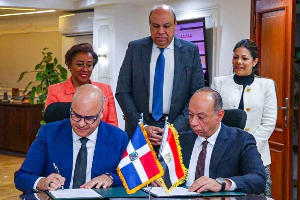 RD y Egipto firman acuerdo académico para el desarrollo de la Aviación Civil Internacional