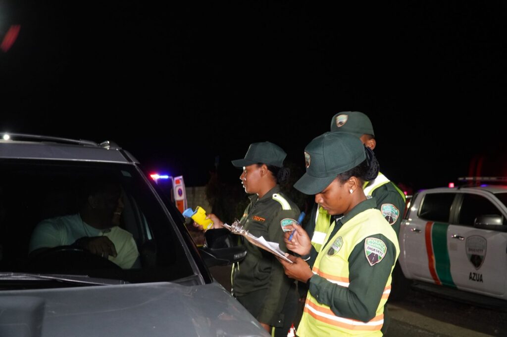 DIGESETT detecta 39 conductores positivos durante jornada preventiva de alcoholimetría en Ocoa y Azua