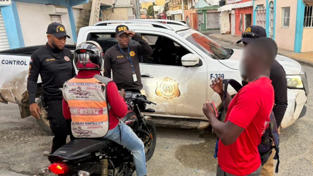 Migración detuvo 634 extranjeros en condición irregular y deportó 1,066: 30% detenciones por agentes se concentró en SD