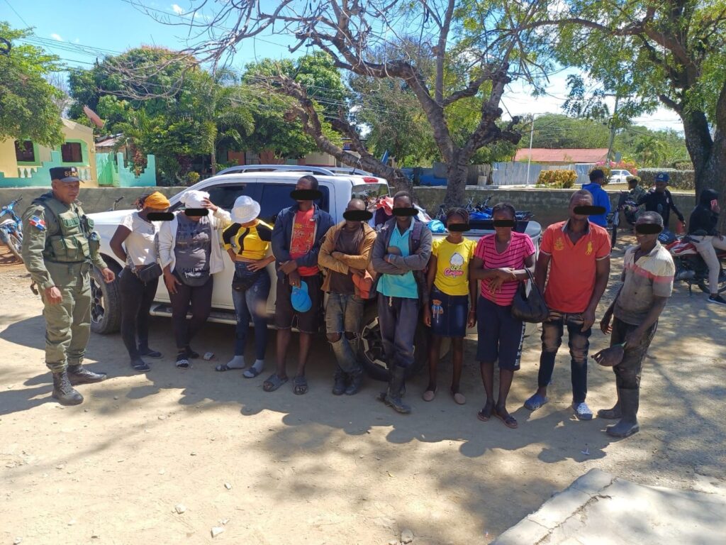 Migración recibe del SENPA 378 haitianos apresados cometiendo delitos medioambientales