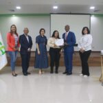 OMSA y ENEVIAL entregan certificados a conductores y cajeros tras jornada de capacitación