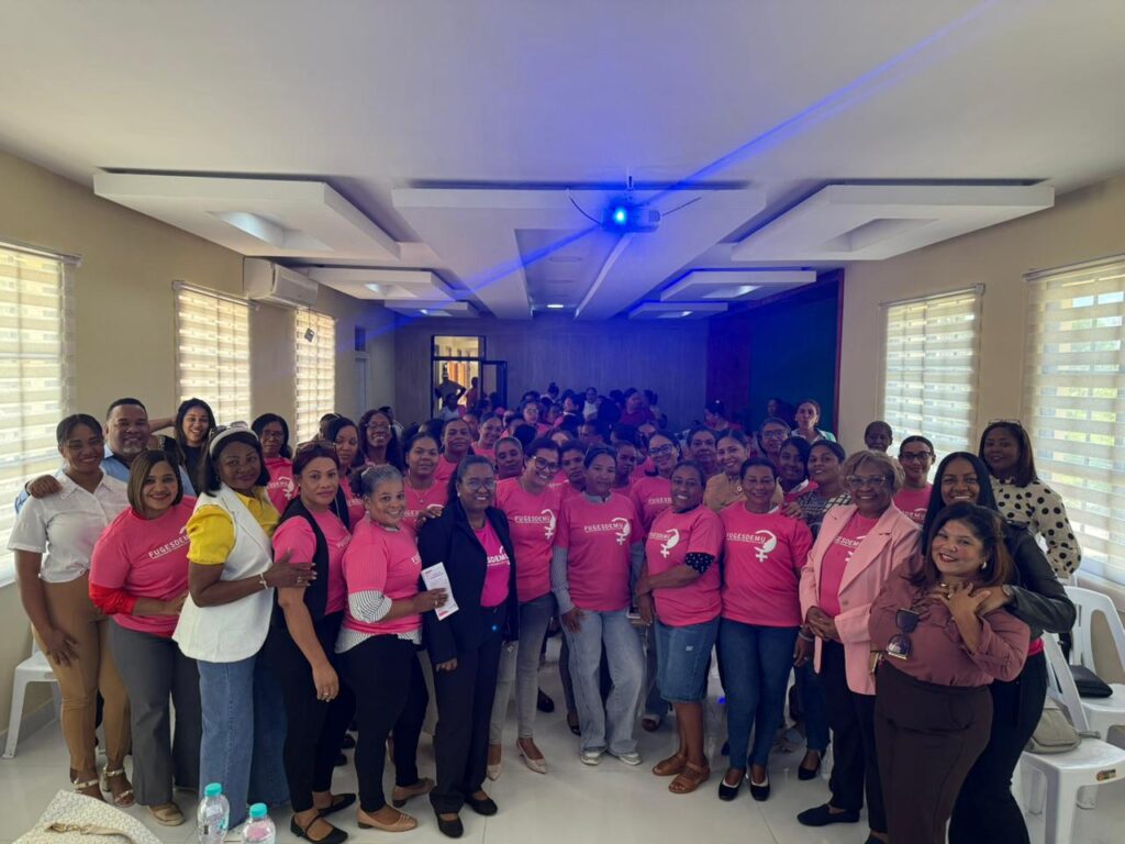 FUGESDEMU juramenta a más de cien mujeres en la provincia de Neyba