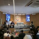 Incautan alijo de 375 paquetes de presunta cocaína y arrestan dos hombres