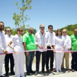Presidente Abinader entrega obras de renovación de la playa Sosúa y su plaza de vendedores