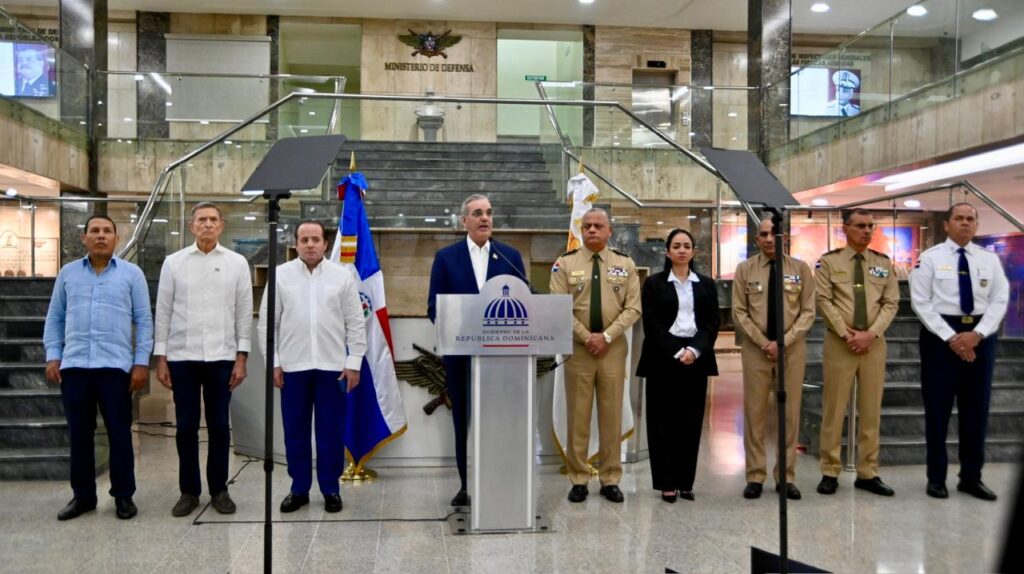 Abinader dispone reforzar vigilancia en la frontera ante llegada de tropas internacionales a Haití