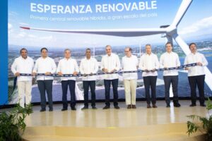 Presidente Abinader inaugura central Esperanza Renovable de EGE Haina, pionera en inyección híbrida de energía eólica y solar al Sistema Eléctrico Nacional Interconectado