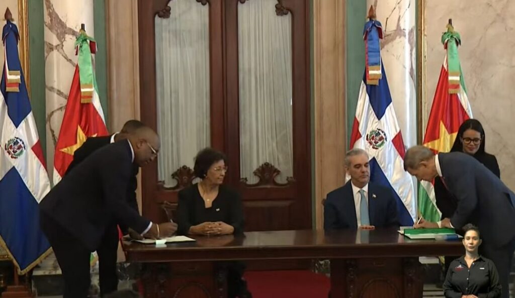 República Dominicana y Surinam impulsan alianza estratégica con nuevos acuerdos de cooperación
