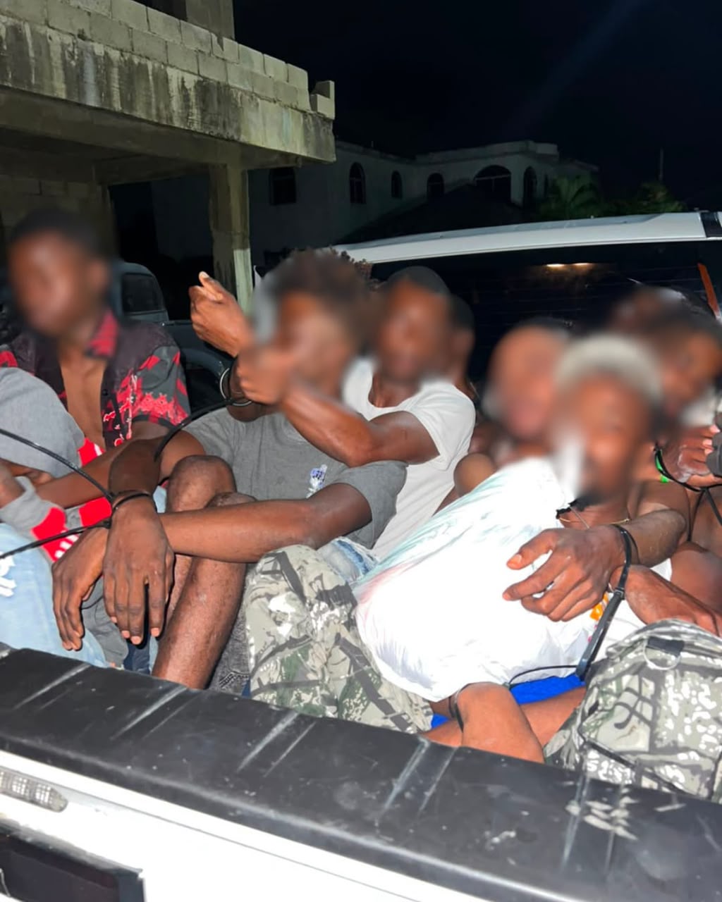 Migración deportó 1,177 extranjeros en condición migratoria irregular tras operativos realizados en distintas provincias del país