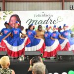 Dulce Rojas agasaja a las madres de Santo Domingo Norte con emotiva celebración