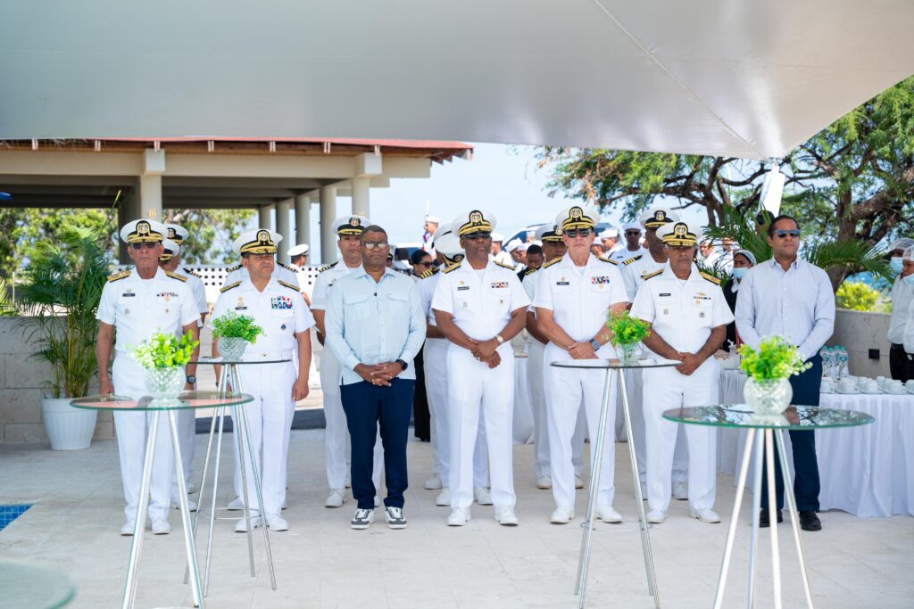 Propeep entrega moderna velaria en Las Calderas para beneficio de alistados de la Armada y sus familias