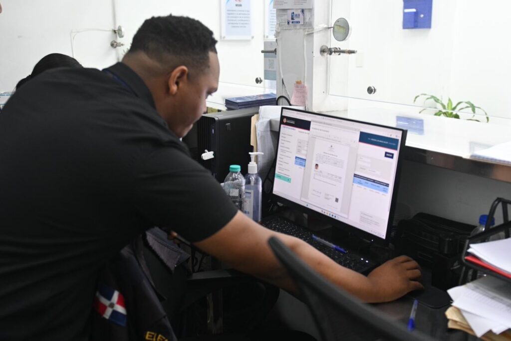 DGM optimiza plataforma digital para permiso de salida de menores