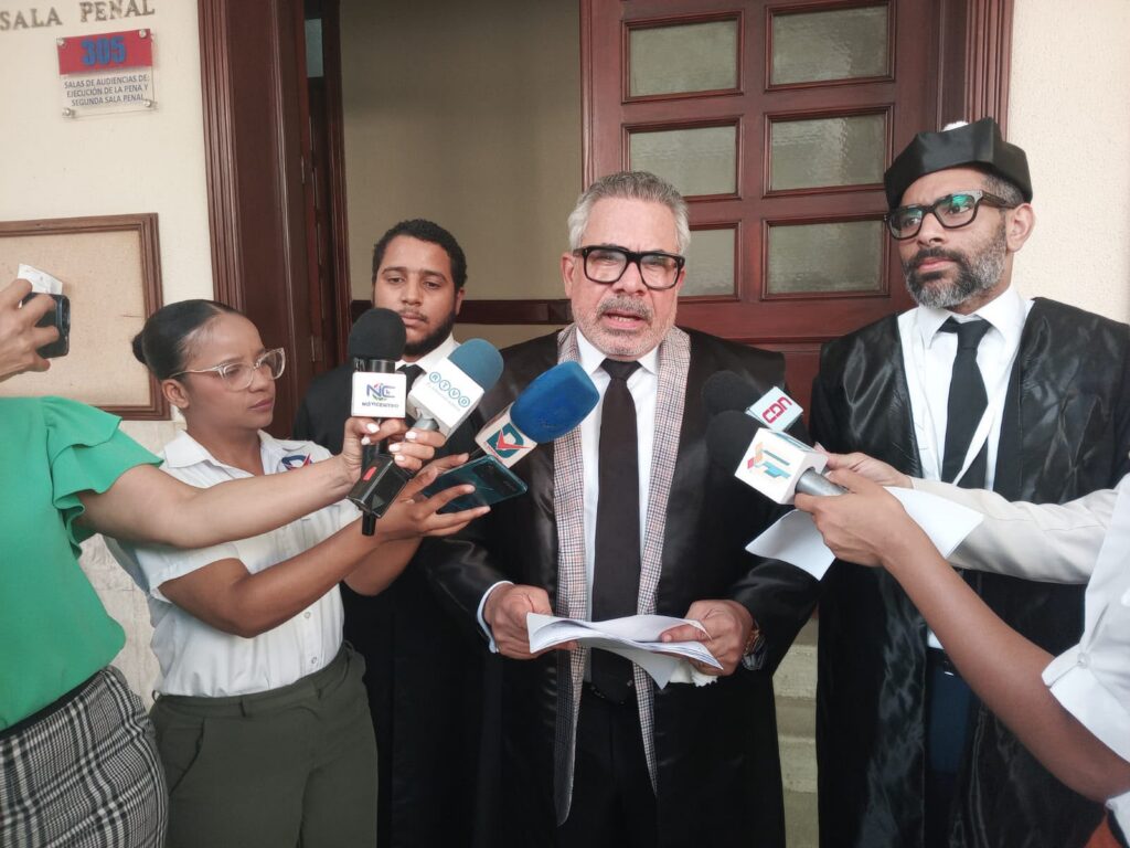 Tribunal ordena embargos por casi RD$300 millones a empresas generadoras de electricidad en Azua