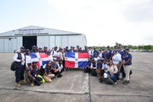 Ministro de Salud retorna al país junto al Equipo Médico de Emergencia tras culminar misión humanitaria en Venezuela