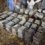 DNCD incauta 237 paquetes de presunta cocaína y arrestas tres hombres durante persecución en Santo Domingo