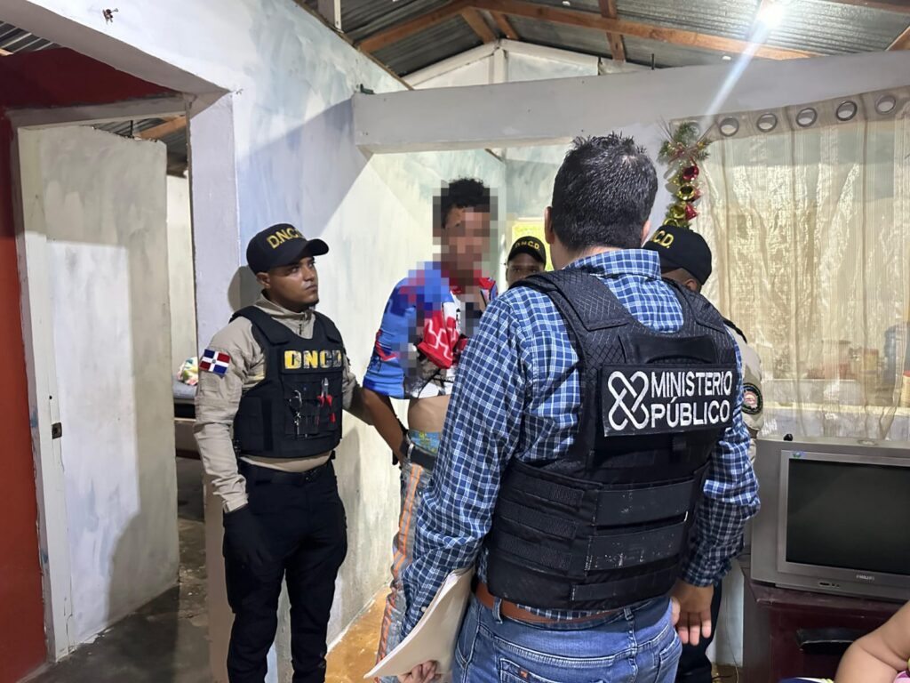 Ocupan más de 8,000 gramos de drogas y arrestan 15 personas en la Vega